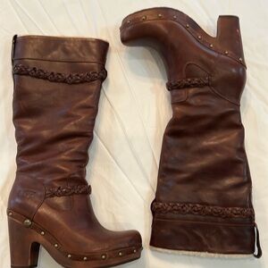 UGG Savanna Tall Brown Fur lined boot